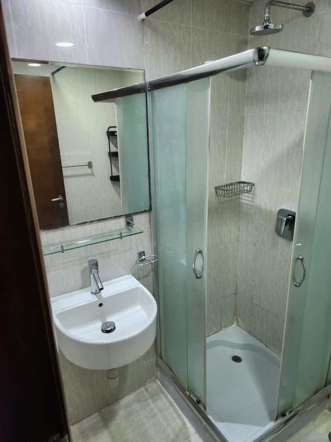 Furnished Studio Apartment Near Business Bay Metro Station Dubai Buitenkant foto