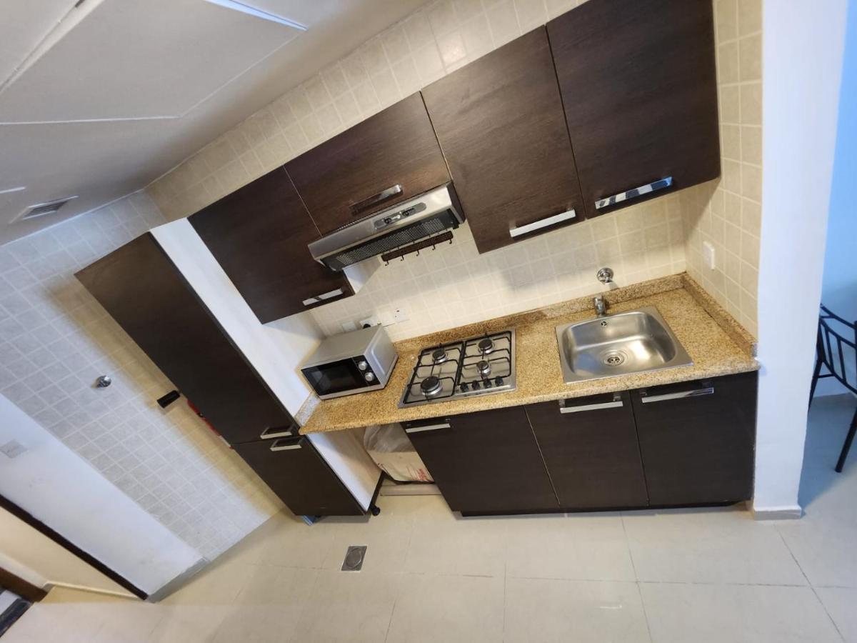 Furnished Studio Apartment Near Business Bay Metro Station Dubai Buitenkant foto