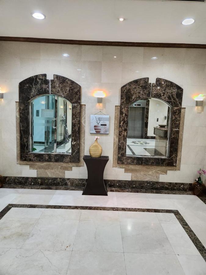 Furnished Studio Apartment Near Business Bay Metro Station Dubai Buitenkant foto