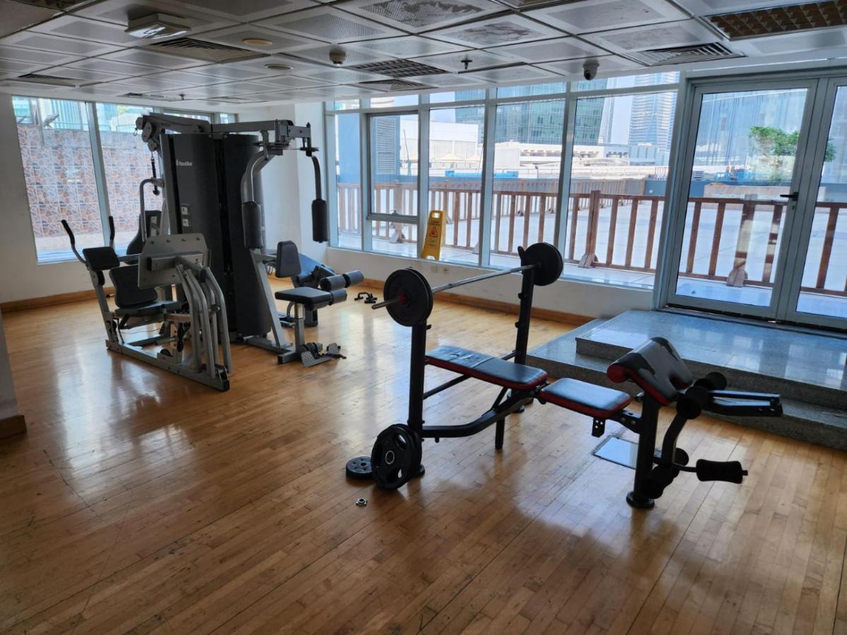 Furnished Studio Apartment Near Business Bay Metro Station Dubai Buitenkant foto