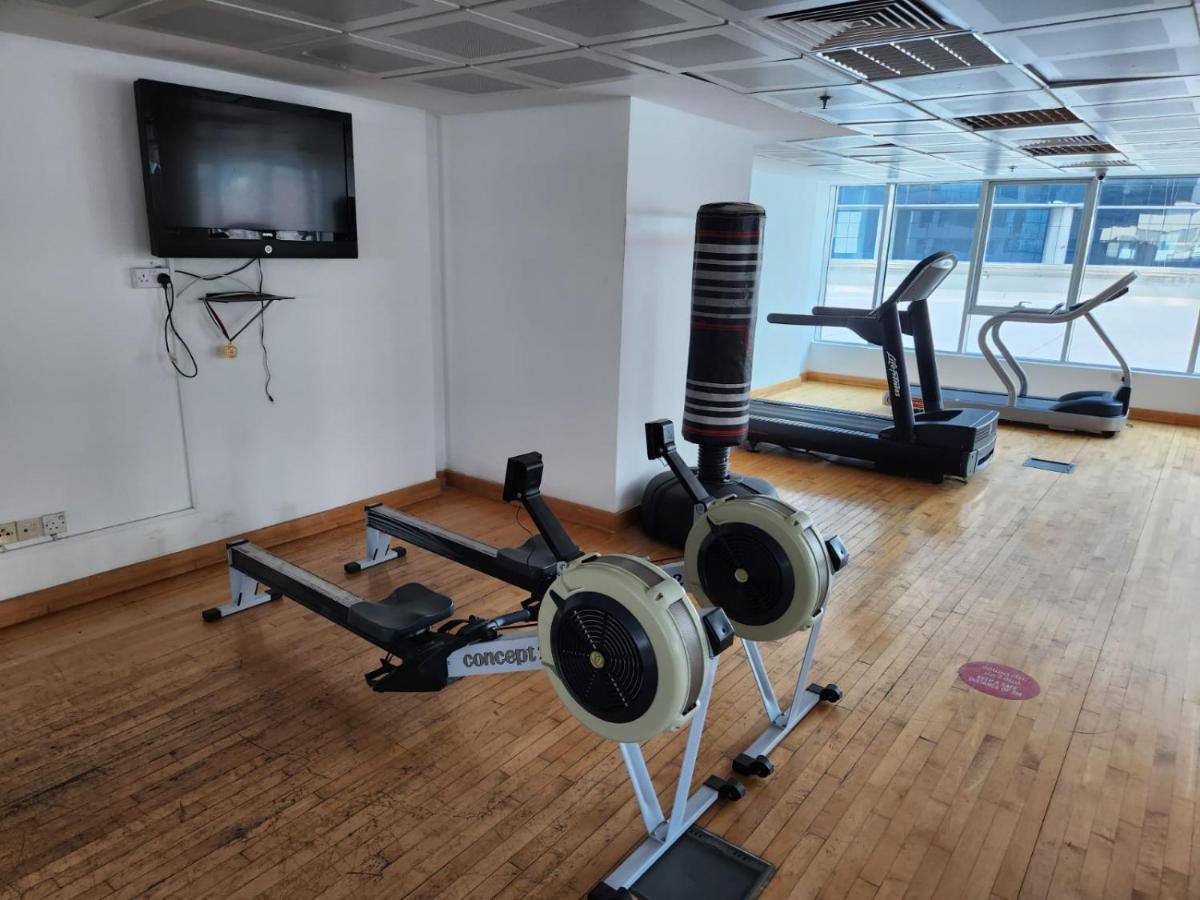 Furnished Studio Apartment Near Business Bay Metro Station Dubai Buitenkant foto
