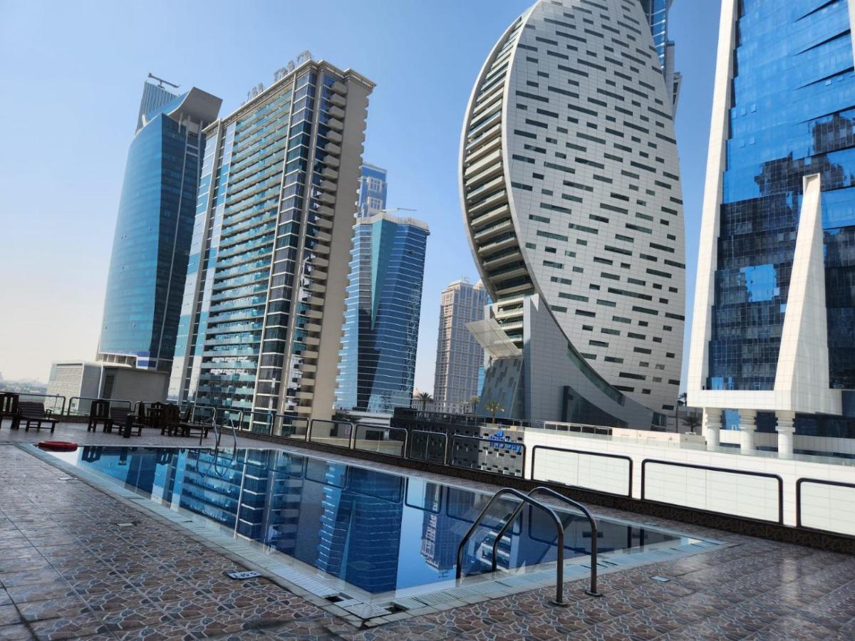 Furnished Studio Apartment Near Business Bay Metro Station Dubai Buitenkant foto